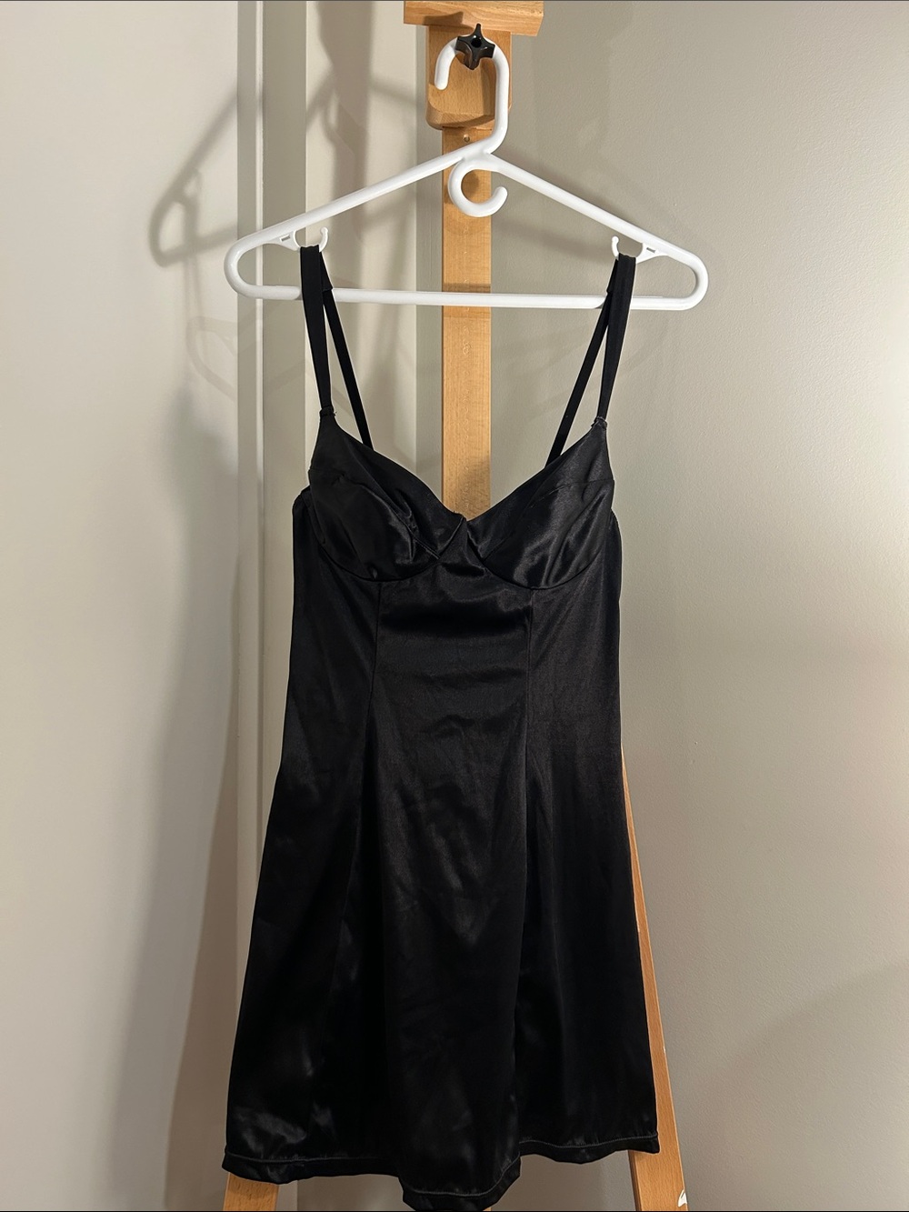 RARE late 90s/Y2K La SENZA Black Satin Chemise with Adjustable Straps